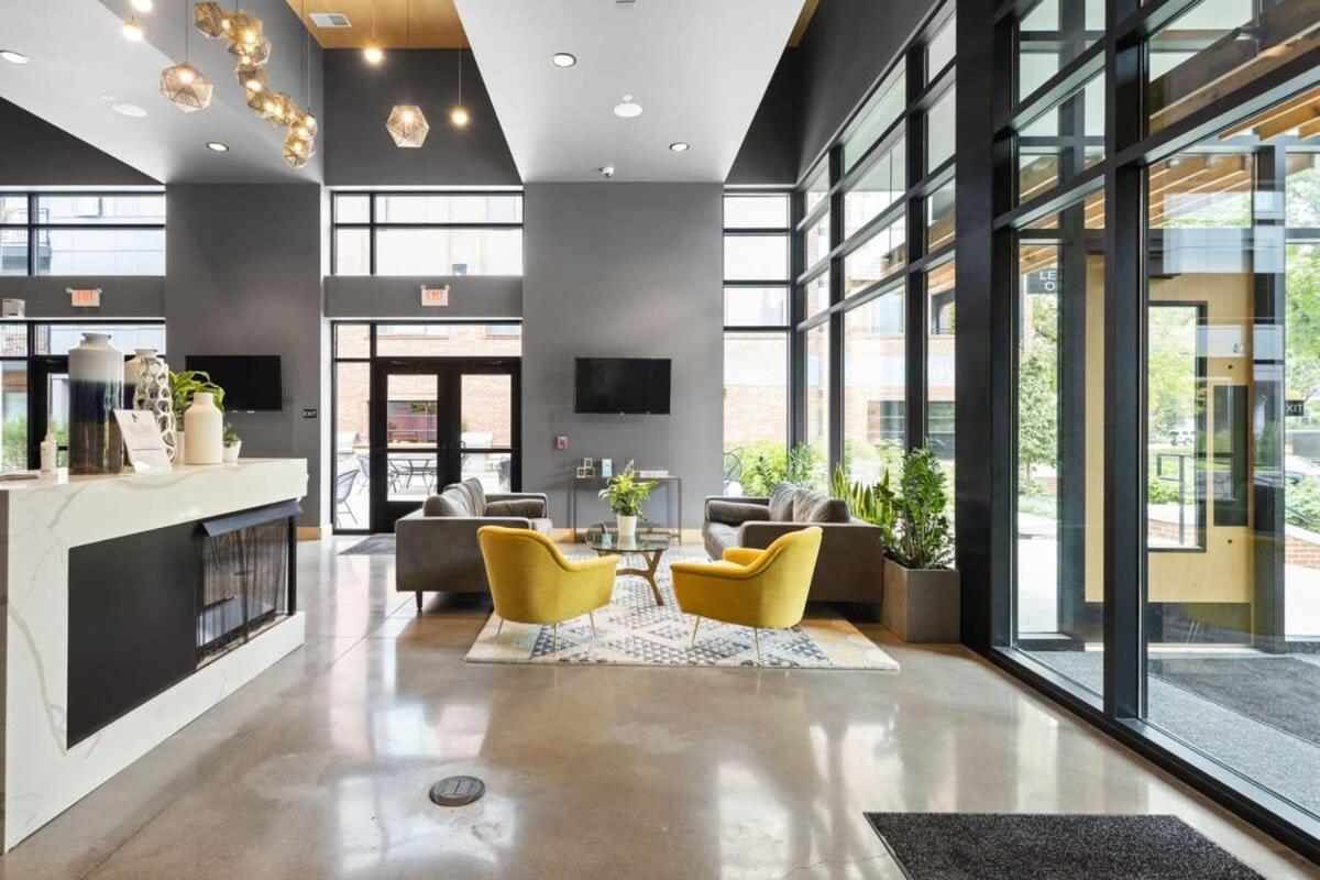 Cozysuites Modern Studio Steps From Broad Ripple インディアナポリス エクステリア 写真